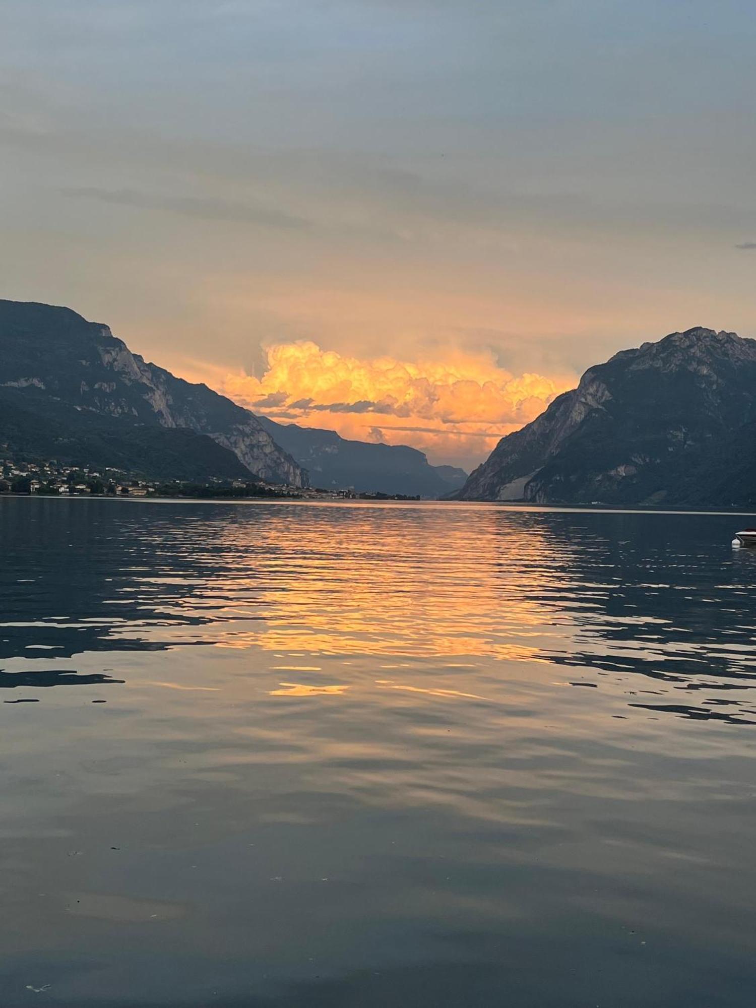 Domus Graziana - Lake Front Oliveto Lario 外观 照片